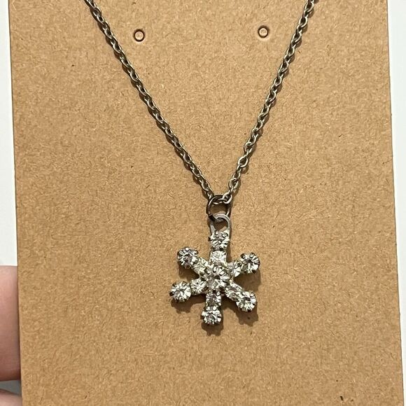 Unbranded Jewelry - Snowflake‎ Metal Pendant Rhinestone 18” Necklace Winter Kid